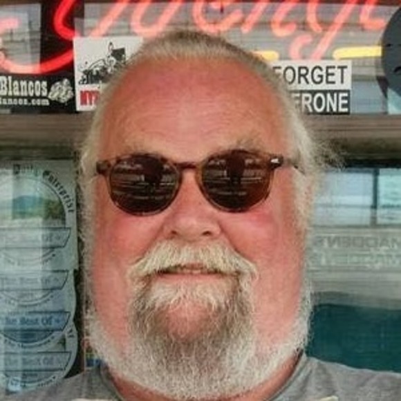 Meet your Posher, Dennis - Picture 1 of 1